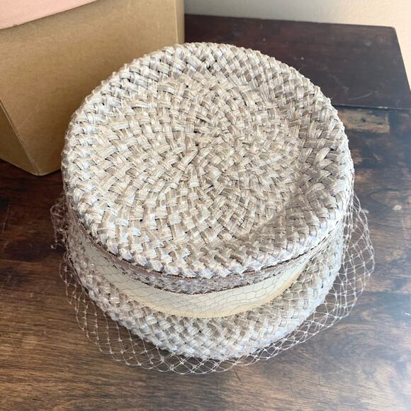 Vintage Union Made Woven Straw brimmed hat Mesh Ribbon detail original hat box - Picture 8 of 15